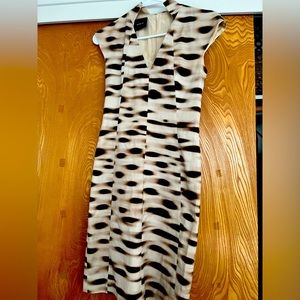 AKRIS sleeveless, high collar, v-neck, mid length, fitted dress